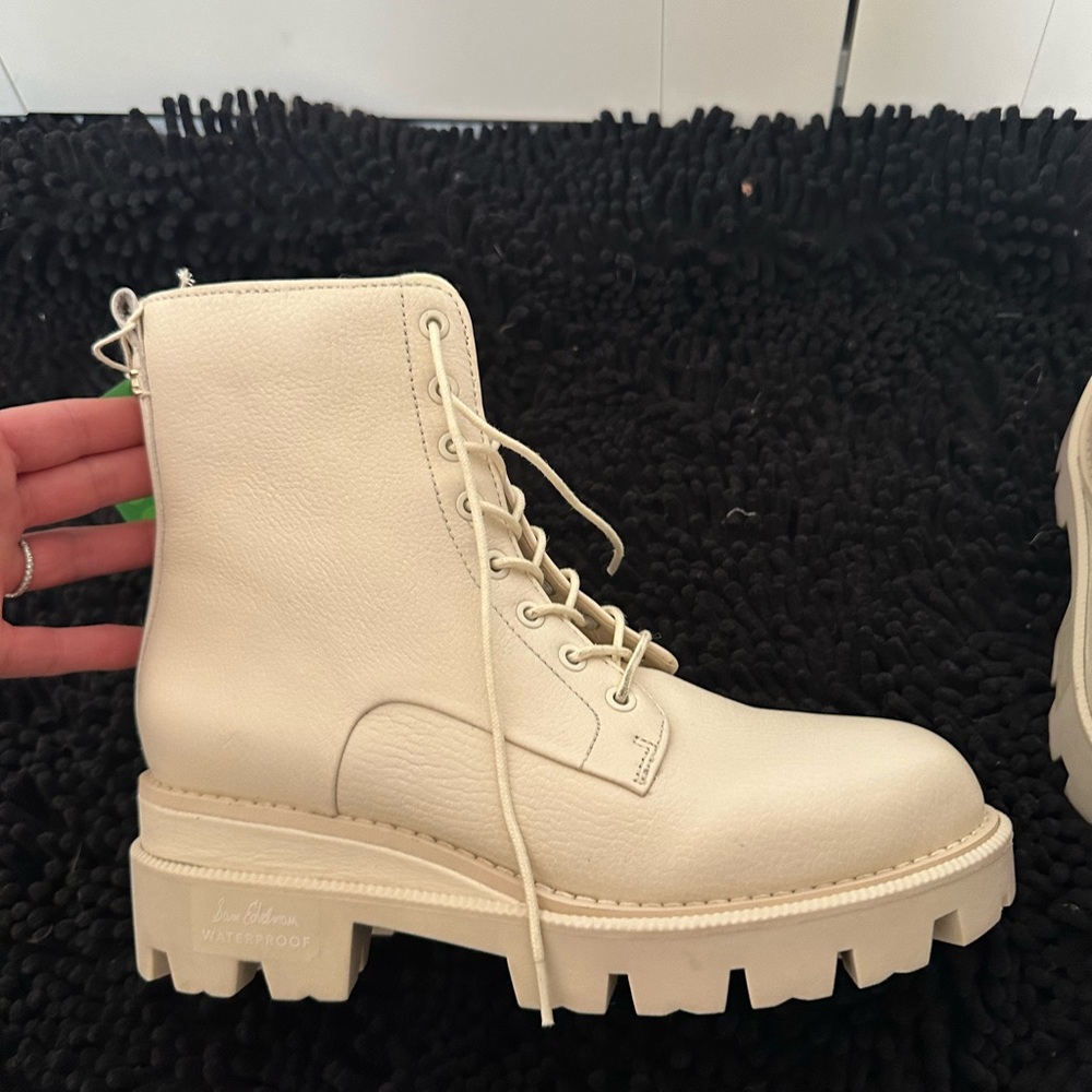 Never Worn size 6.5 Sam Edelman Bootie- Cream/Ivory